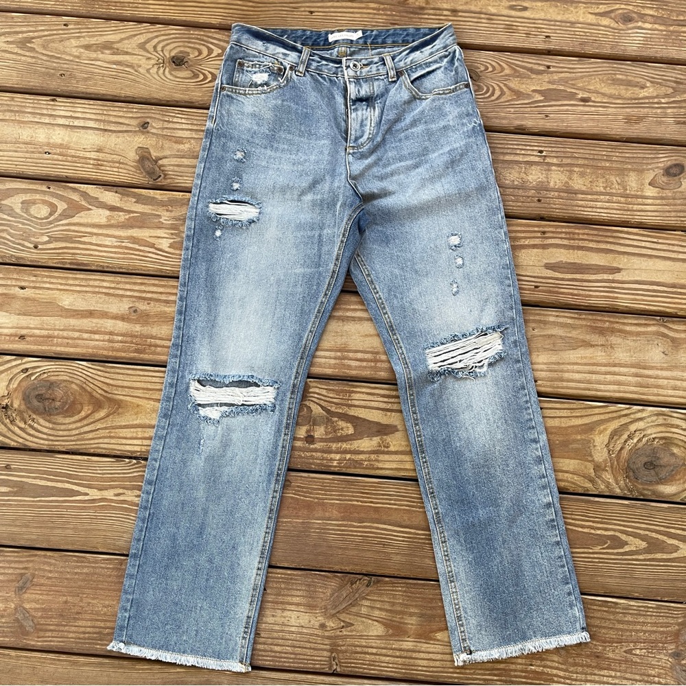 Avec Les Filles Distressed Straight Leg Jeans Size 28 Light Wash Raw Hem